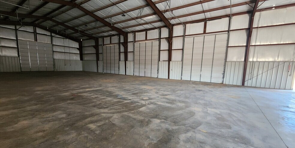 More Photos Of 6712 FM 715, Midland Warehouse For Lease