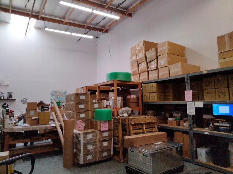 More Photos Of 4125 Market St, Ventura Light Manufacturing For Sale