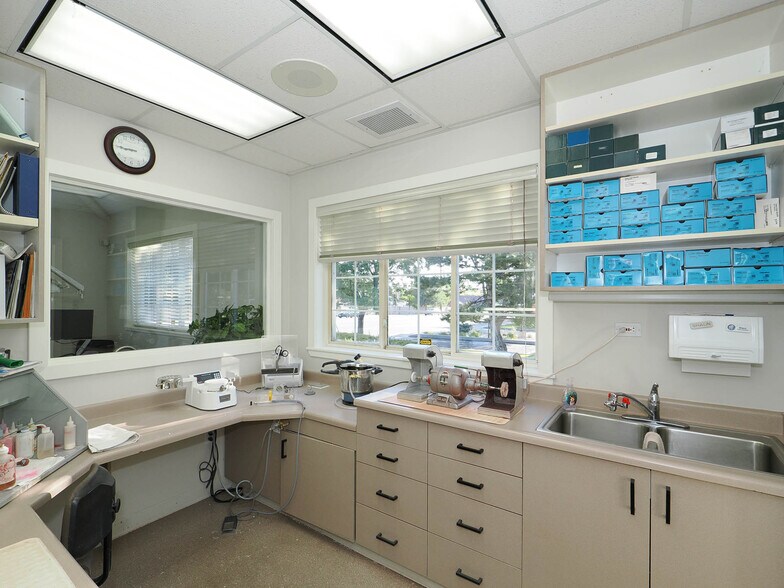 More Photos Of 3105 W 5400 S, Salt Lake City Medical For Sale