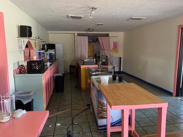 More Photos Of 123 Alton Rd, Carlinville Restaurant For Sale