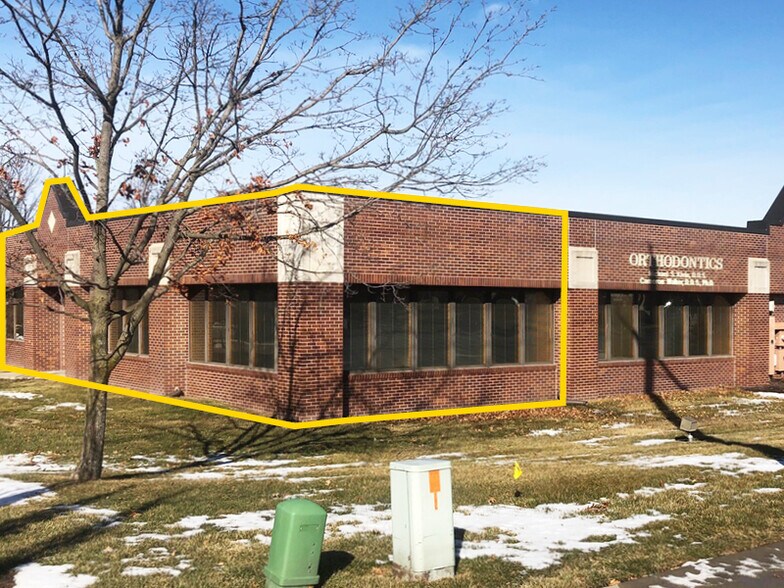 More Photos Of 975 N Mur-Len Rd, Olathe Medical For Sale