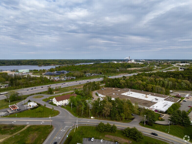 More Photos Of 25 Nimble Hill Rd, Newington Manufacturing For Lease