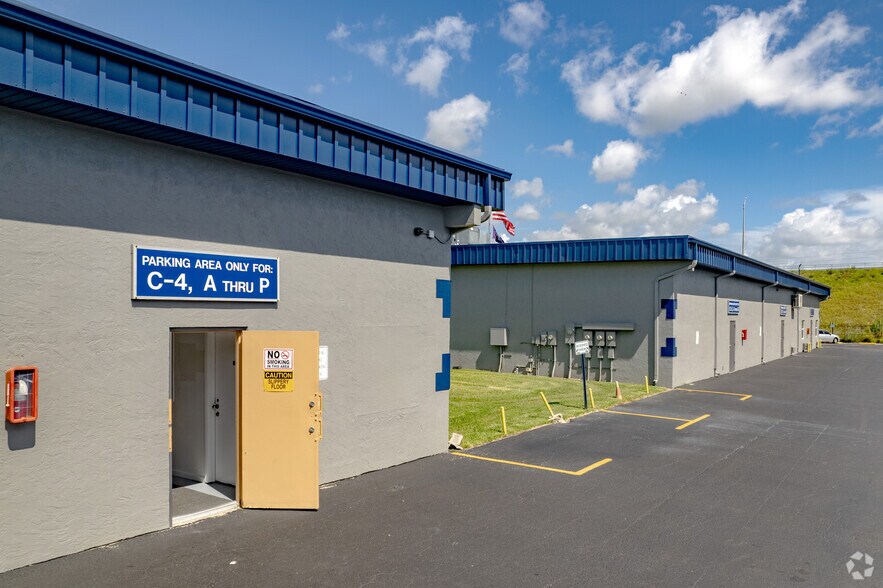 More Photos Of 1840 Hypoluxo Rd, Lake Worth Self Storage For Lease