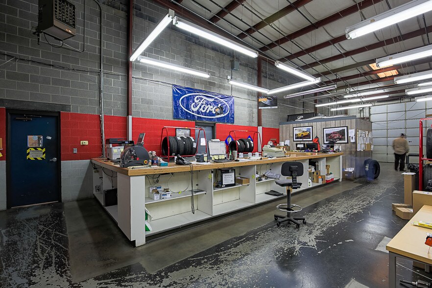 More Photos Of 207 Princeton Rd, Johnson City Auto Dealership For Sale