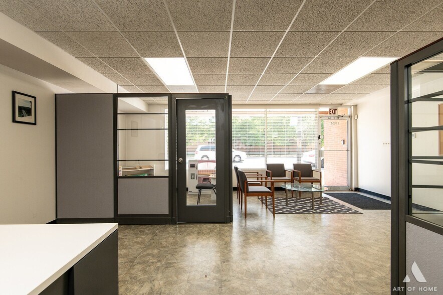 More Photos Of 7922 S Pulaski Rd, Chicago Office For Sale