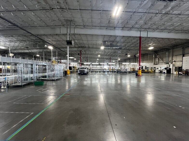 More Photos Of 5515 Industrial Way, Pasco Distribution For Sale