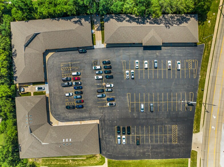 More Photos Of 3910 S Old Highway 94, Saint Charles Office For Sale