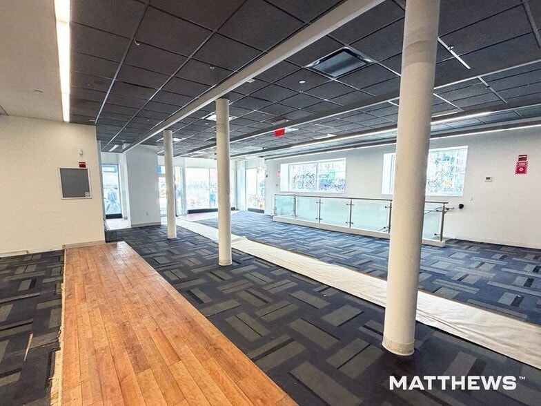 More Photos Of 305-307 Grand St, New York Office For Lease