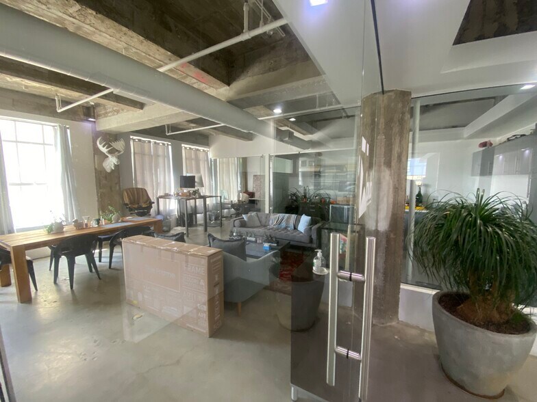 More Photos Of 742-748 S Hill St, Los Angeles Loft Creative Space For Lease