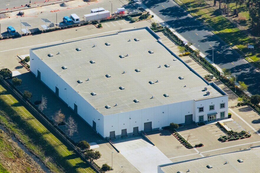 More Photos Of 1401 W Fairway Dr, Santa Maria Warehouse For Sale