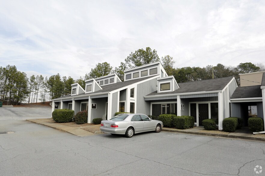 More Photos Of 405 W Pike St, Lawrenceville Medical For Sale