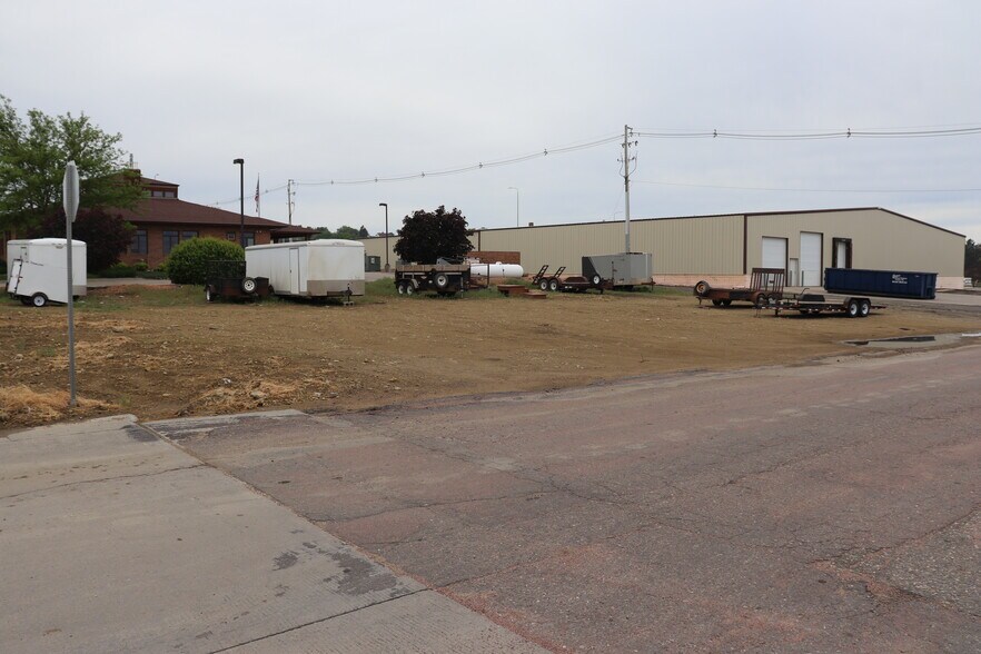 More Photos Of Main @ 1st, Winner Land For Sale