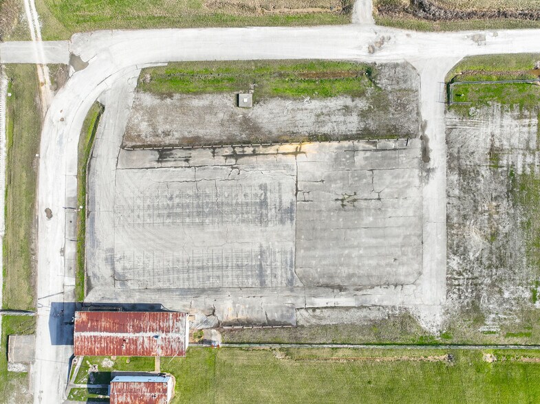 More Photos Of 2870 River Rd, Hawesville Warehouse For Lease