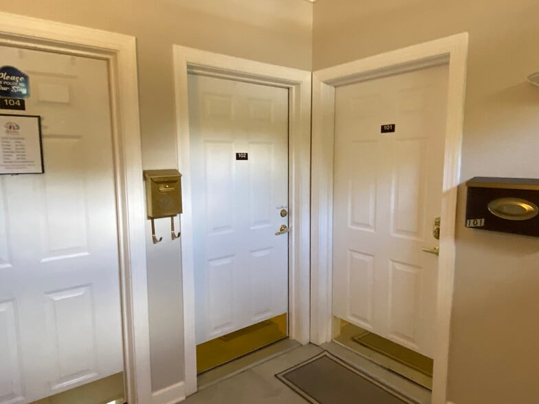 More Photos Of 527 Keisler Dr, Cary Office For Sale
