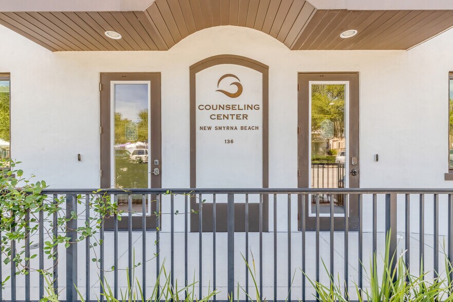 More Photos Of 136 Julia St, New Smyrna Beach Flex For Sale