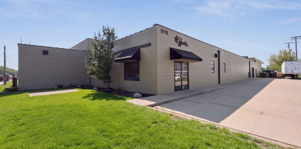 More Photos Of 3715 50th Ave, Minneapolis Manufacturing For Sale