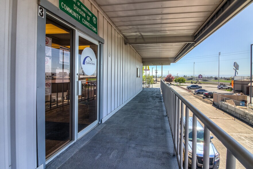 More Photos Of 2201 E Edison Rd, Sunnyside Office For Sale