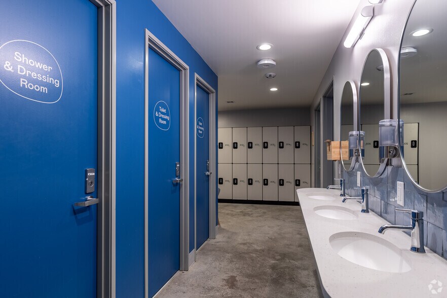 More Photos Of 1616 E Burnside St, Portland Hotel For Sale