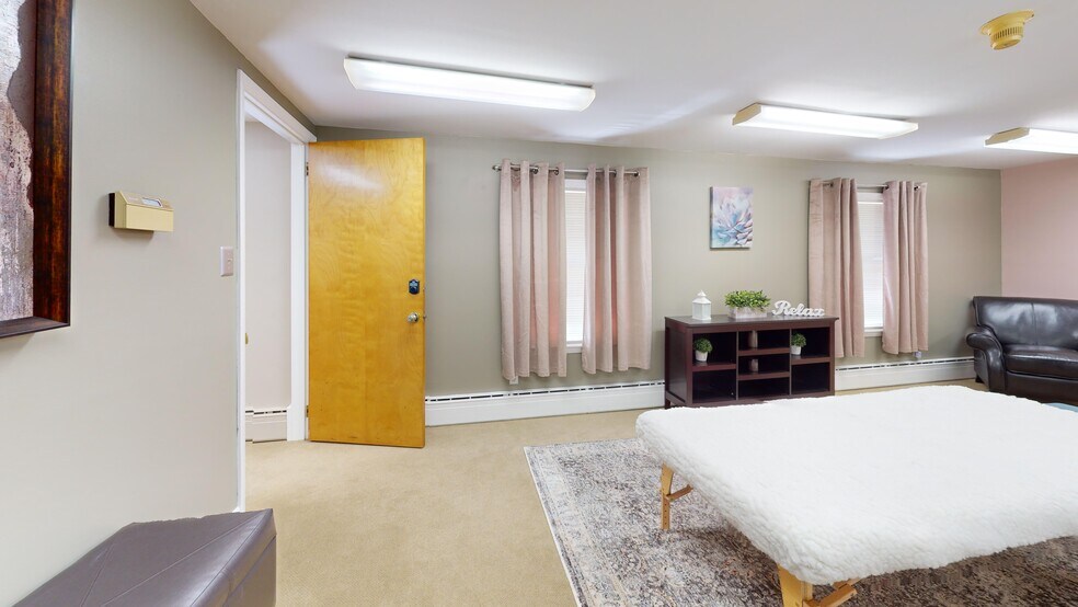 More Photos Of 172 Tuckerton Rd, Medford Office For Sale