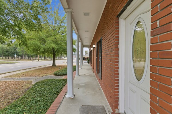 More Photos Of 723 Hardy St, Hattiesburg Office For Sale