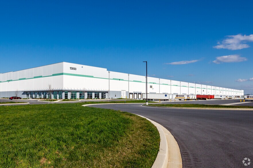 More Photos Of 18245 Showalter Rd, Hagerstown Warehouse For Lease