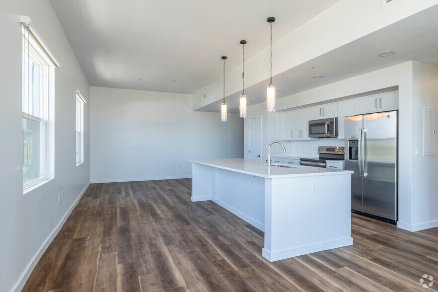 More Photos Of 301 W Roosevelt St, Phoenix Apartments For Lease