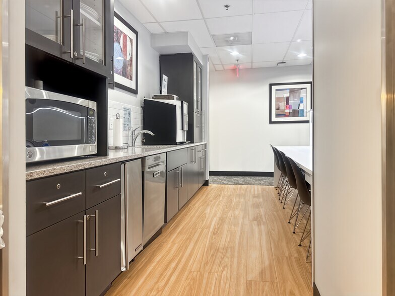 More Photos Of 1300 I St NW, Washington Coworking Space