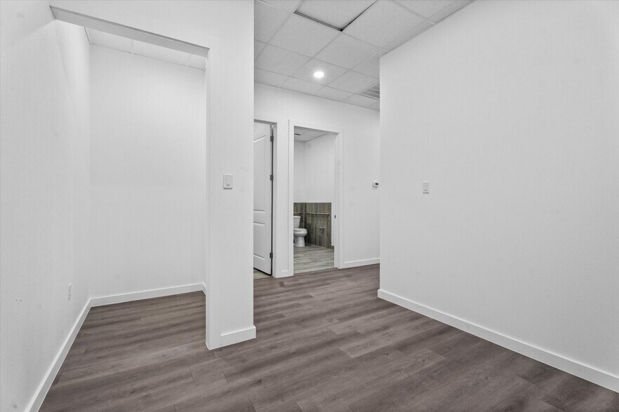 More Photos Of 26605 Cook Field Rd, Katy Light Distribution For Lease