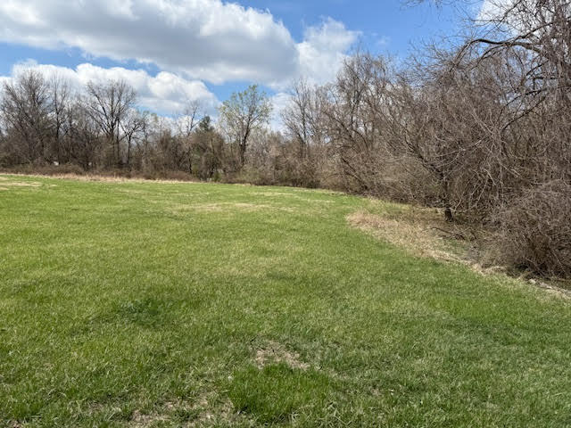 More Photos Of 631 N Pershing St, Energy Veterinarian Kennel For Sale