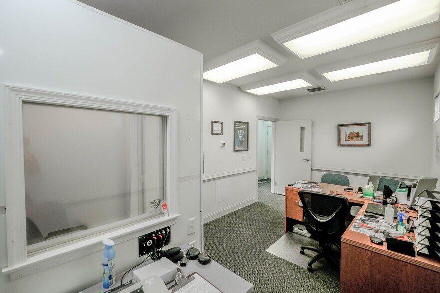 More Photos Of 123 E 6th St, Front Royal Office For Lease