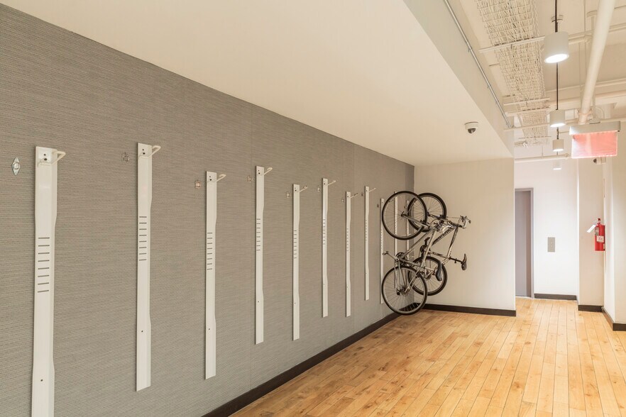 More Photos Of 500 7th Ave, New York Coworking Space