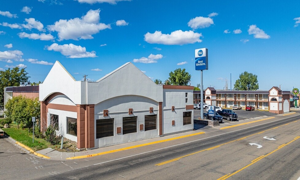 More Photos Of 1015 S Haynes Ave, Miles City Hotel For Sale
