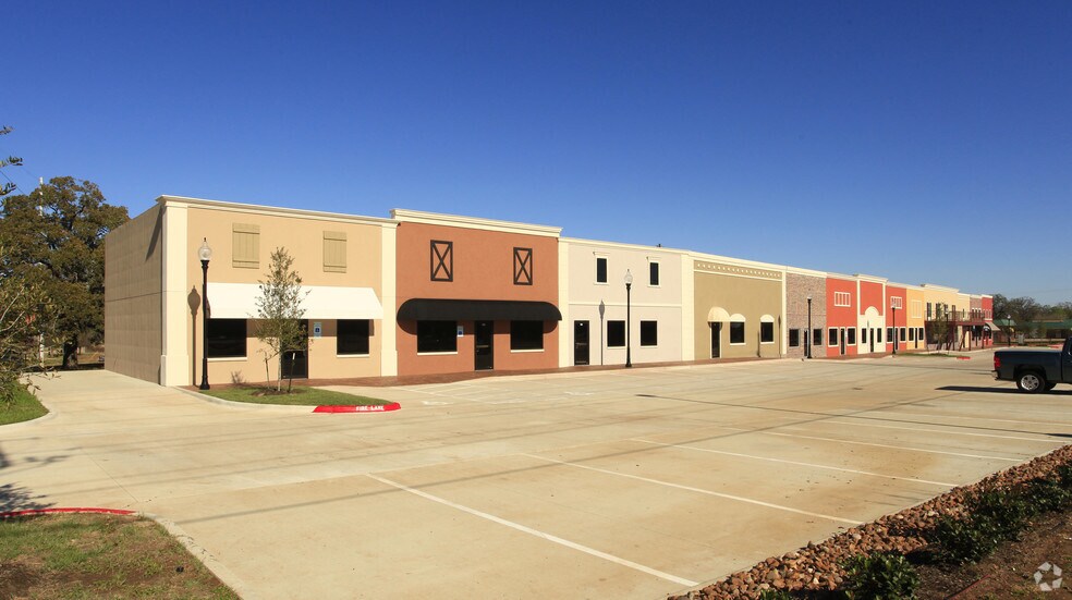 More Photos Of 2651 Boonville Rd, Bryan Storefront Retail Office For Lease