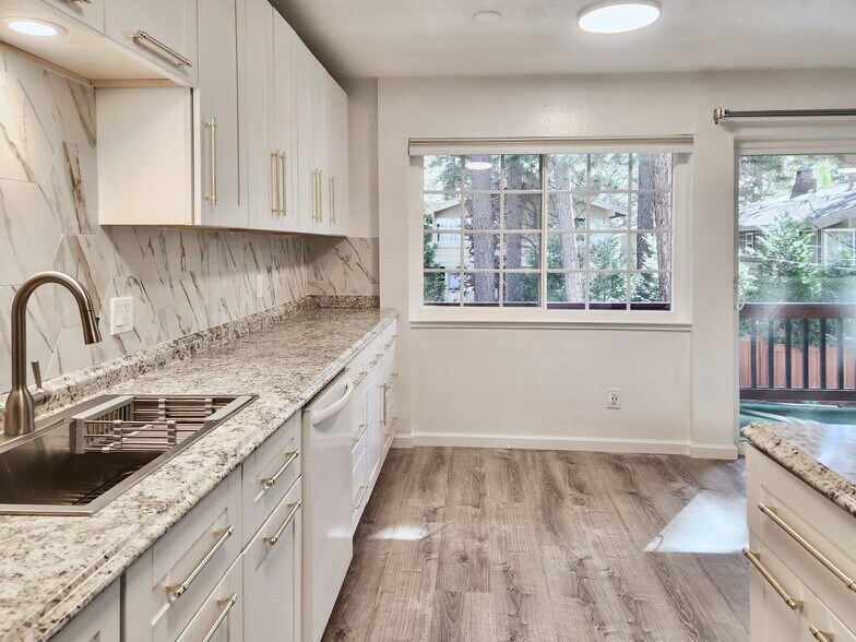 More Photos Of 866 Southwood Blvd, Incline Village Apartments For Sale