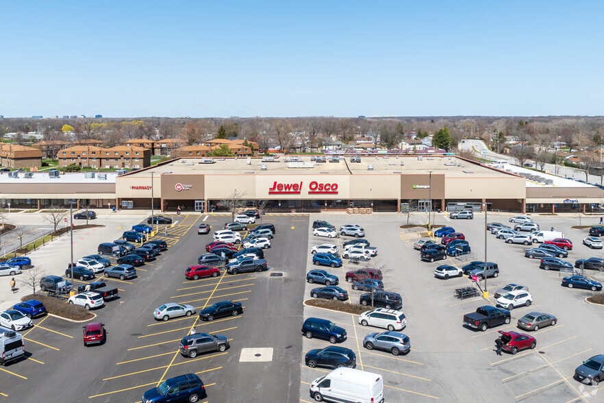 More Photos Of 20 Biesterfield Rd, Elk Grove Village Freestanding For Lease