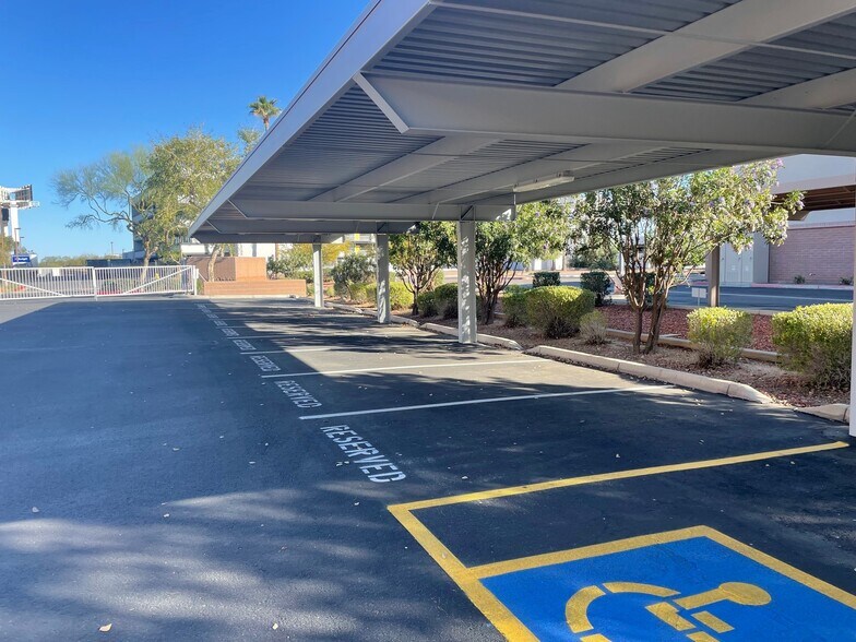 More Photos Of 10621 S 51st St, Phoenix Office Residential For Lease