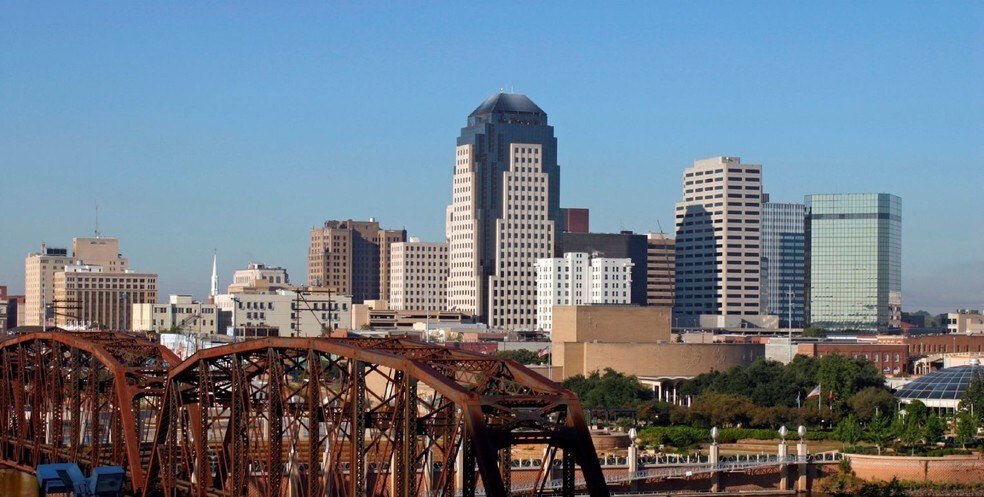 More Photos Of 333 Texas St, Shreveport Office For Sale