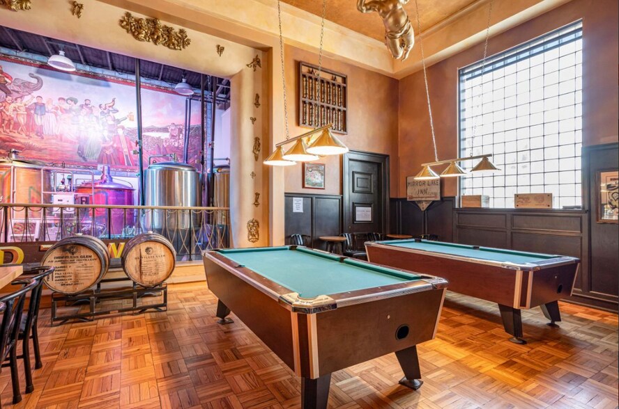 More Photos Of 623 Broadway St, Baraboo Specialty For Sale