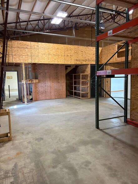 More Photos Of 6256 34th Ave NW, Rochester Warehouse For Sale