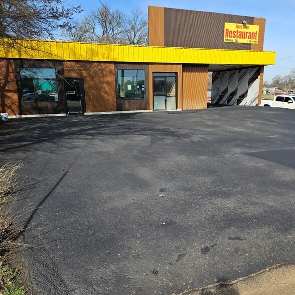 More Photos Of 1116 Gentry Pkwy, Tyler Fast Food For Lease