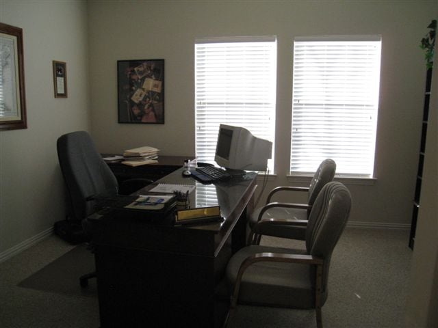 More Photos Of 1206 Bent Oaks Ct, Denton Medical For Lease