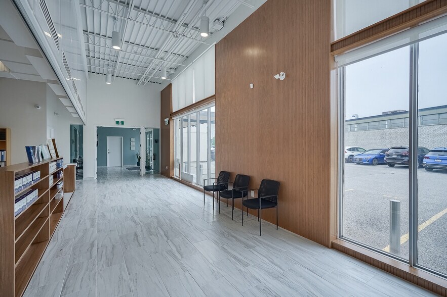 More Photos Of 60-74 Gervais Dr, Toronto Warehouse For Lease