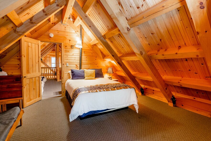 More Photos Of 500 Dodge Ridge Rd, Pinecrest Hotel For Sale