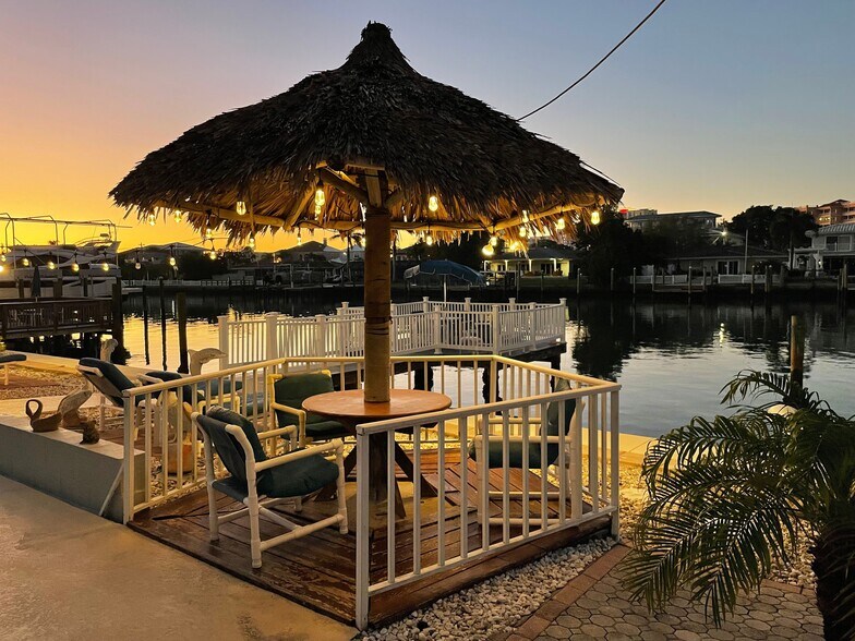 More Photos Of 115 Brightwater Dr, Clearwater Beach Hotel For Sale