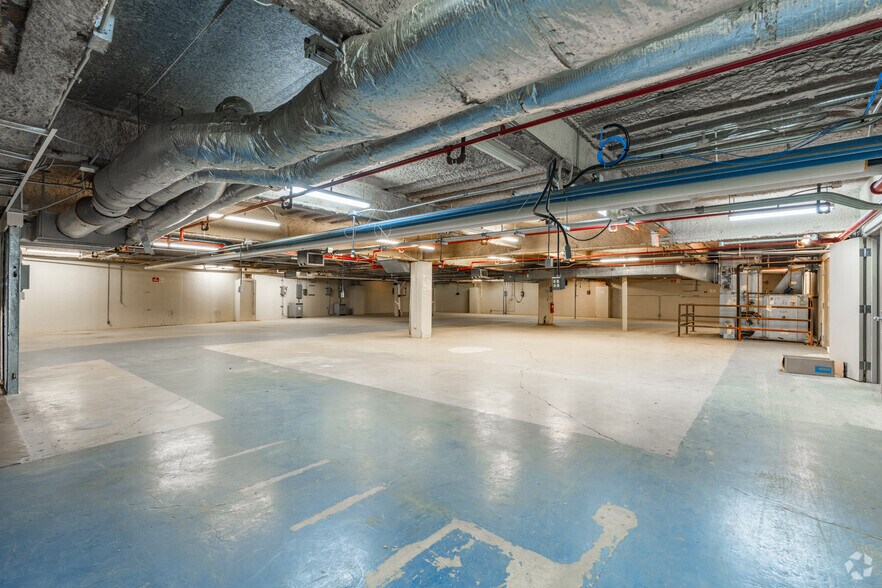 More Photos Of 495 Union Ave, Memphis Office For Sale