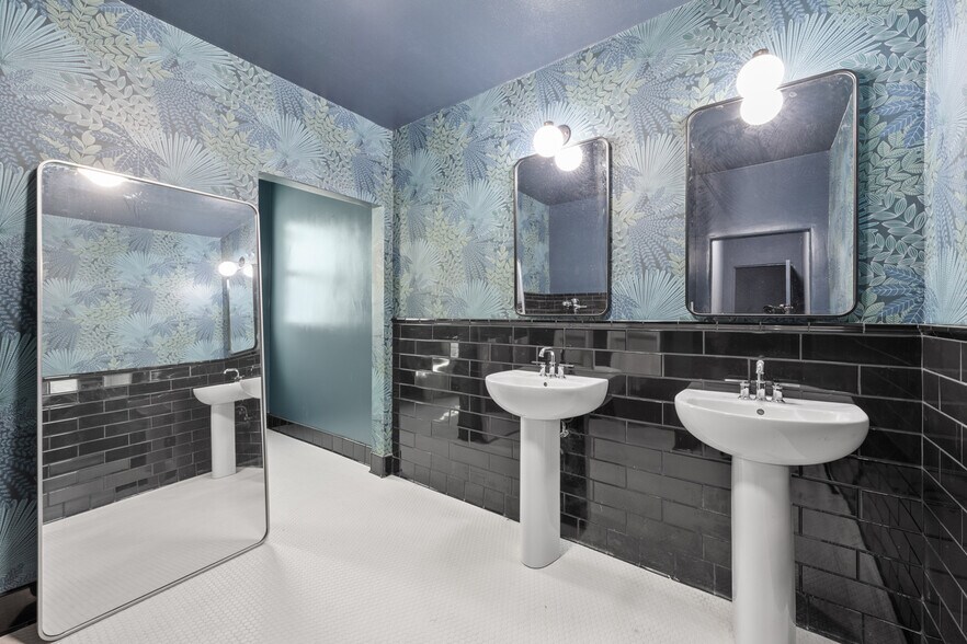 More Photos Of 3451-3465 El Cajon Blvd, San Diego Theater Concert Hall For Sale