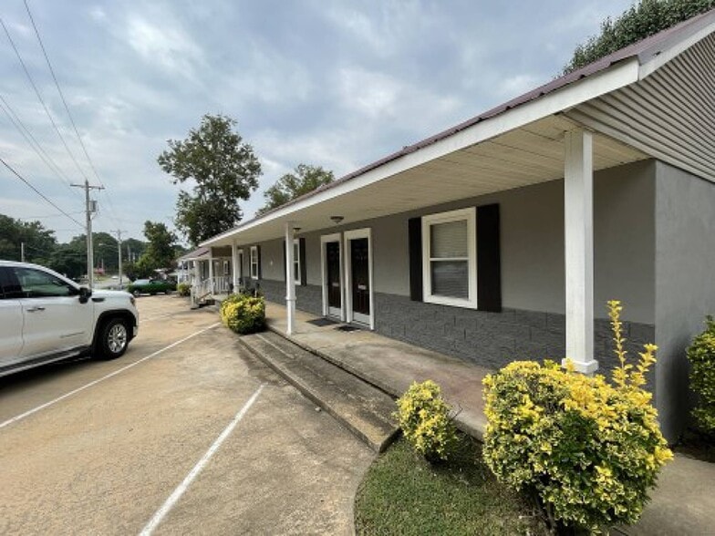 More Photos Of Main St, Benton Specialty For Sale