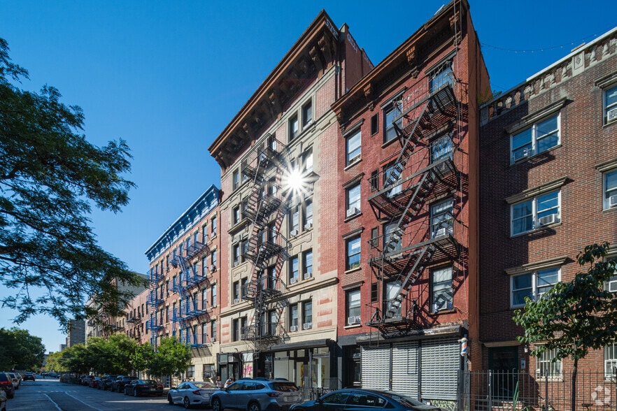 More Photos Of 170-172 E 2nd St, New York Apartments For Lease