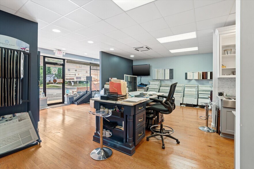 More Photos Of 610 Bear Tavern Rd, Ewing Freestanding For Lease