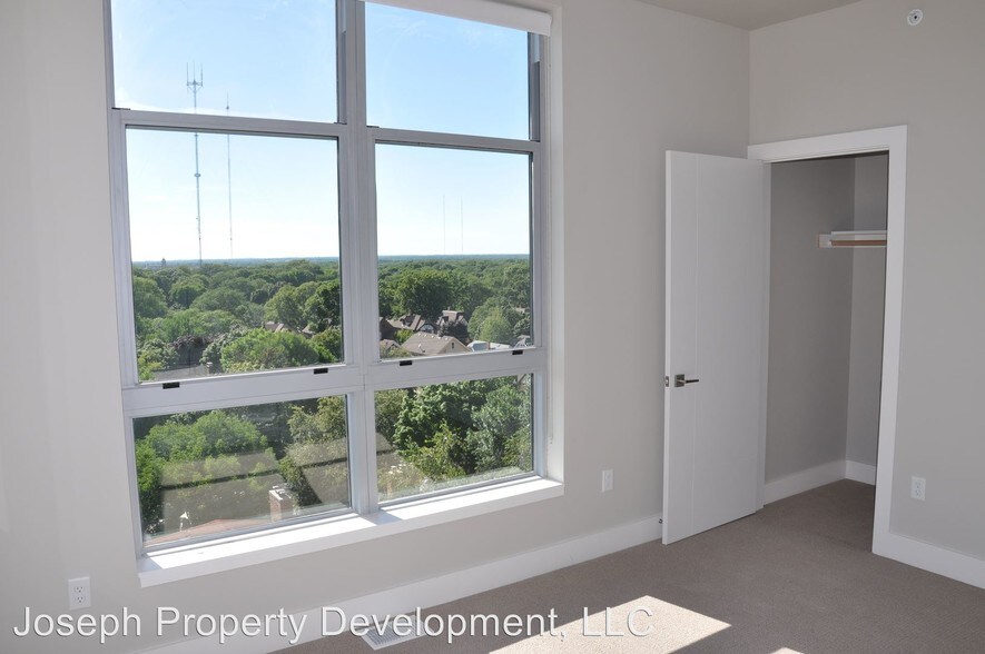 More Photos Of 4175 N Oakland Ave, Shorewood Multifamily For Sale